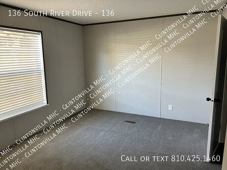 136 S River Dr #136 — Photo 4