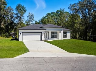 8511 N Golfview Dr, Citrus Springs, FL 34434