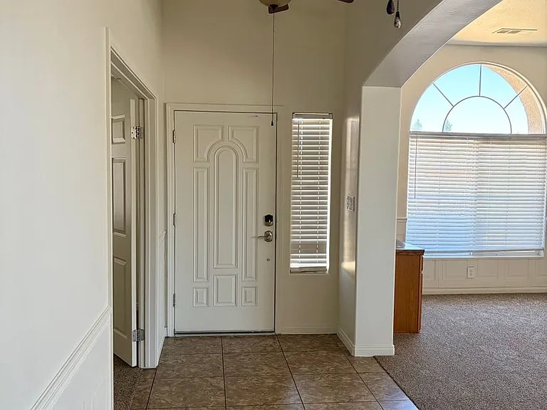 118 Emerald Isle Way — Photo 2
