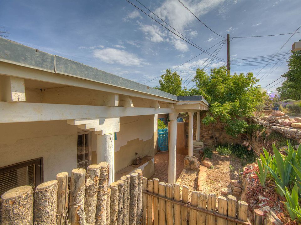 1st image of 1063 Camino San Acacio