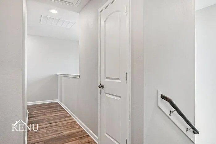1040 Wheatfield Ln — Photo 15