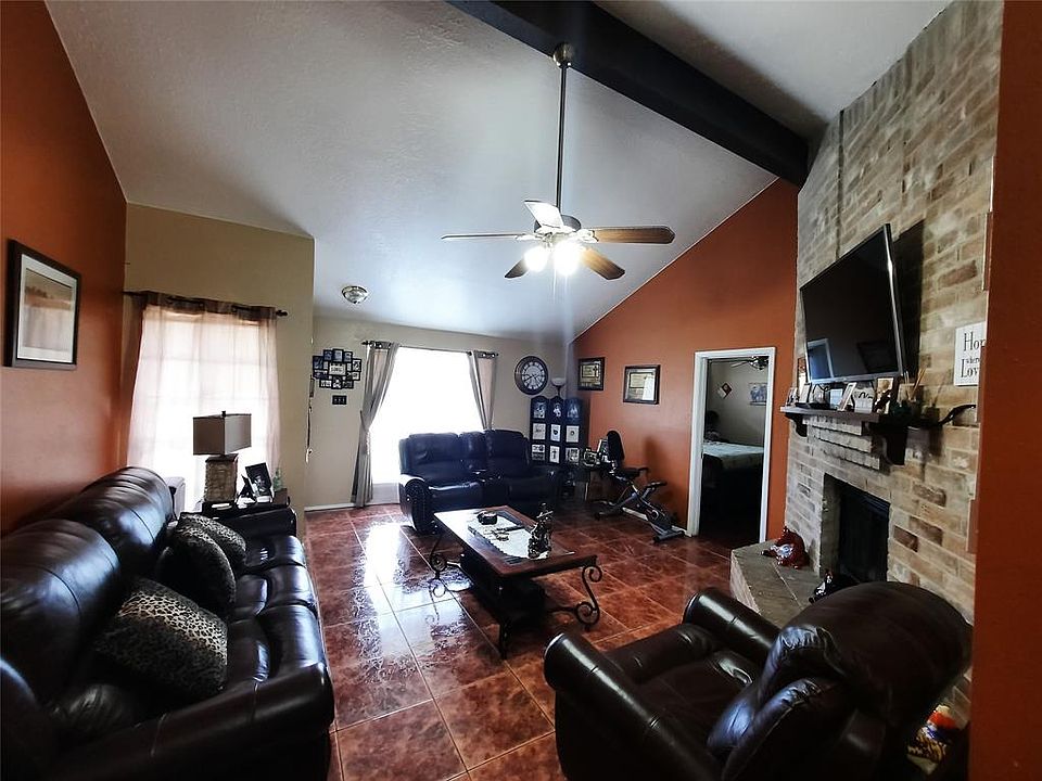 1st image of 19331 Hollowlog Dr