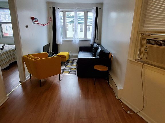 4th image of 95 Mallory Ave APT 2