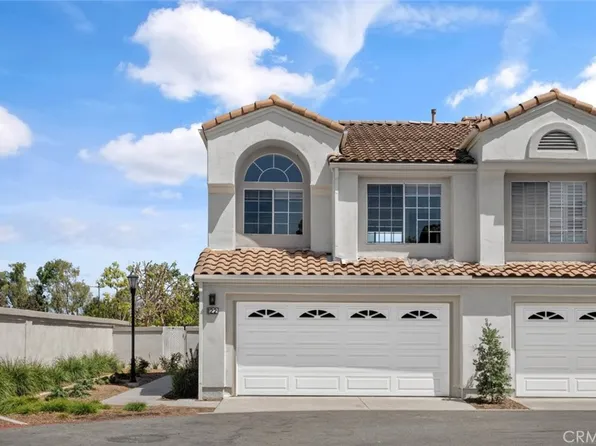 122 Almador, Irvine, CA 92614