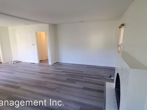 5th image of 9034 Dorrington Ave