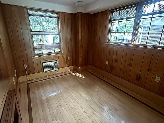 325 Bogert Ave — Photo 14