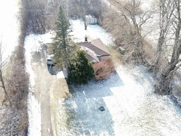 25679 Sibley Rd, Brownstown, MI 48174