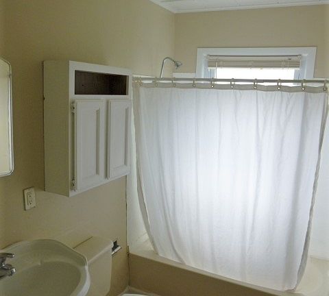 5th image of 1031 W 8th St