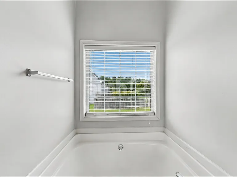 1552 Armende Cir — Photo 12