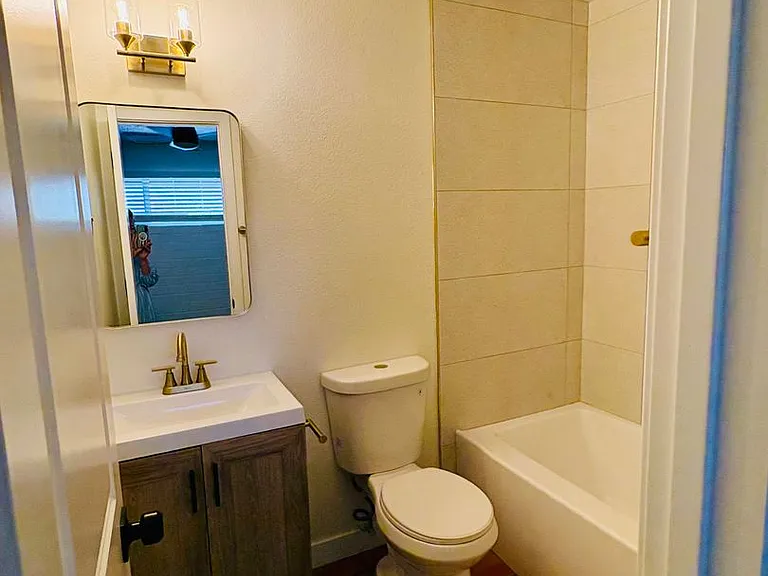 1873 E University Dr — Photo 11