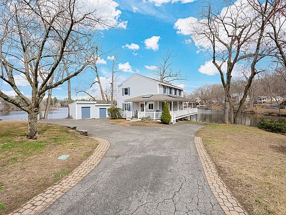 3rd image of 55 Walnut Rd