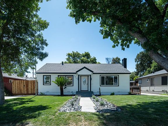 2nd image of 405 Santa Barbara Ave