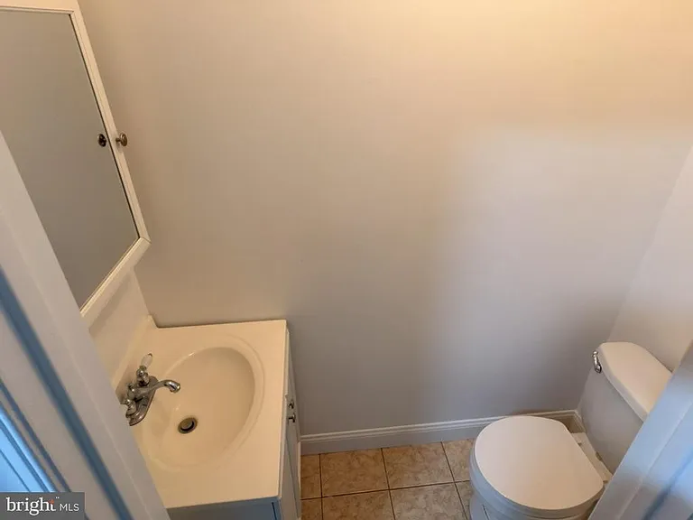 2917 W Girard Ave #2 — Photo 14