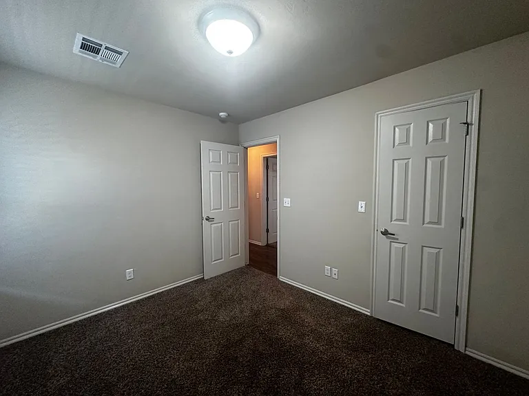785 SW 13th St — Photo 21