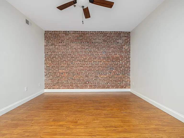 116 Tipton St #214 — Photo 7