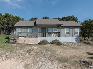 320 Poolside Dr, Canyon Lake, TX 78133