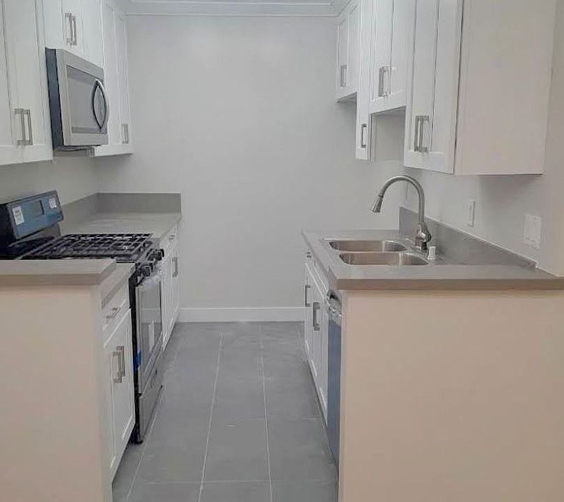1st image of 1128 12th St Unit 2