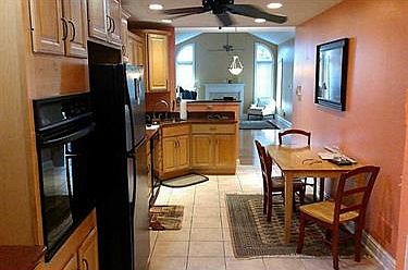 3rd image of 505 Cherry Hill Dr