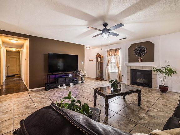 5th image of 483 Ridge Stone Dr SW