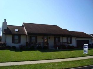 2008 Georgetowne Pl, Pekin, IL 61554