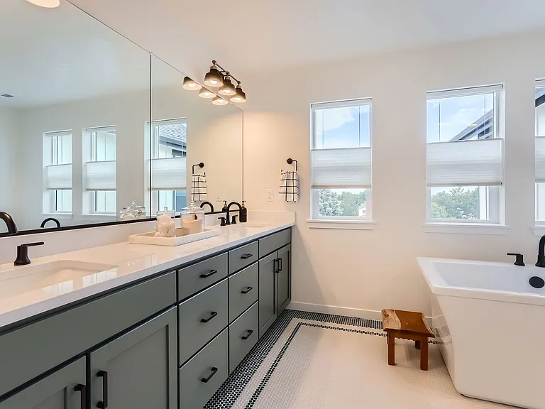 487 Muirfield Ct — Photo 17