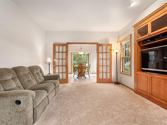 French doors to dining area