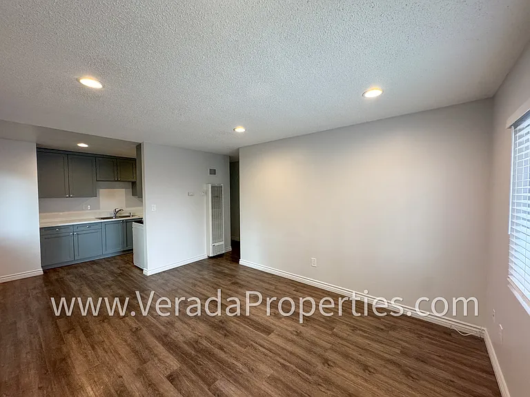 3832 Albatross St #B — Photo 19