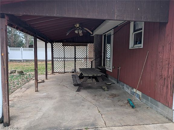 5th image of 1294 Cherry Ln