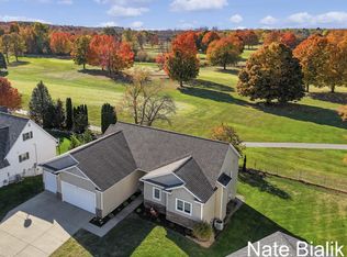 6525 Par 5 Dr SW, Grandville, MI 49418