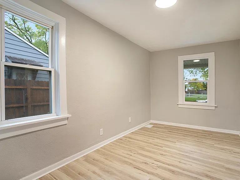 1822 S Warren St — Photo 7