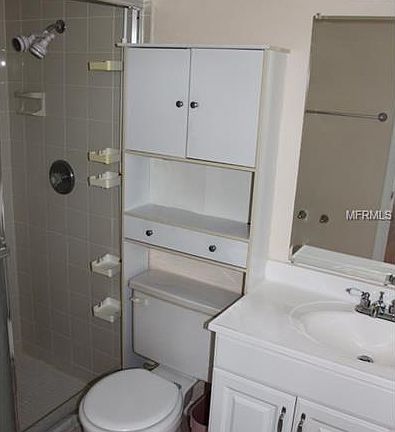 4th image of 139 Tulpan Dr