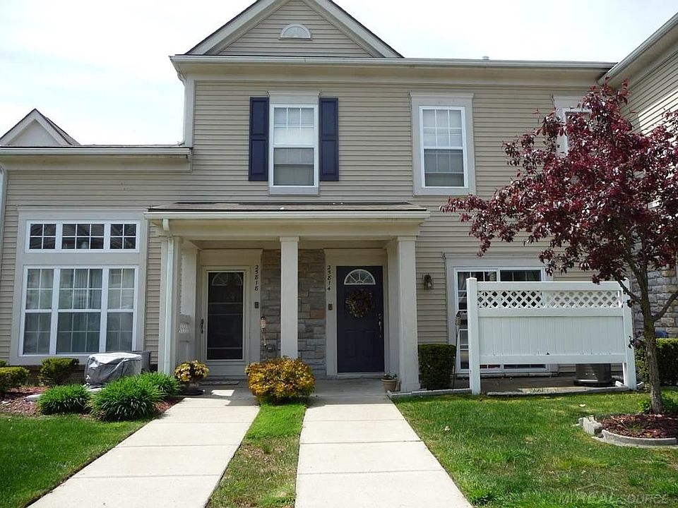 1st image of 25814 Maritime Cir S