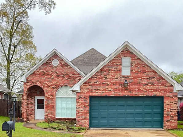 140 Oakleigh Dr, Clinton, MS 39056