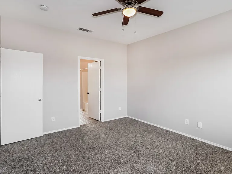 7528 Lazy Spur Blvd — Photo 10