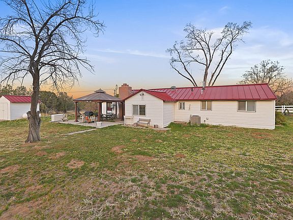 2nd image of 180 N Valley View St