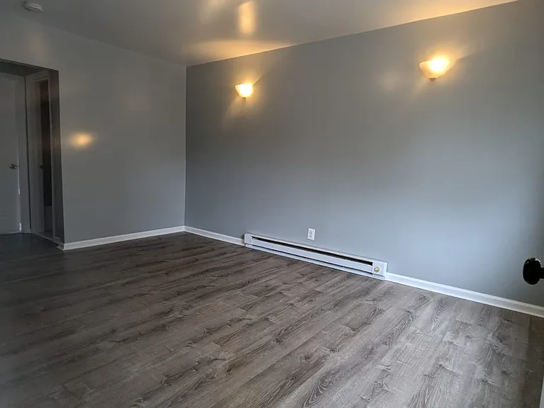 807 Stoll St #1 — Photo 3