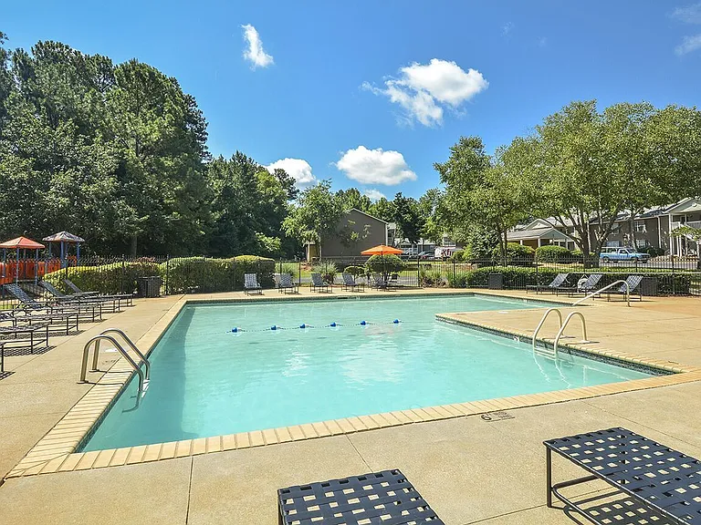 Brooks Crossing Apartments — Photo 45