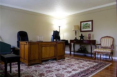4th image of 110 Carlye Dr