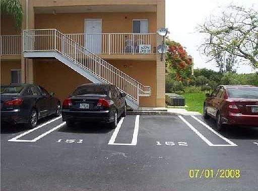 1st image of 6225 SW Kendale Lakes Cir APT 255