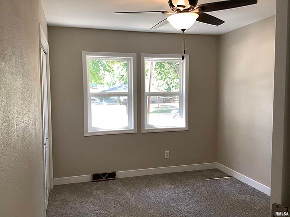 5th image of 33 Sherry Ln