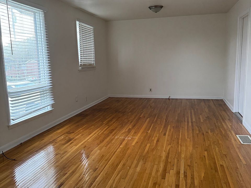1st image of 4809 Sunlight Dr
