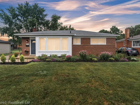 34958 Parkdale St, Livonia, MI 48150