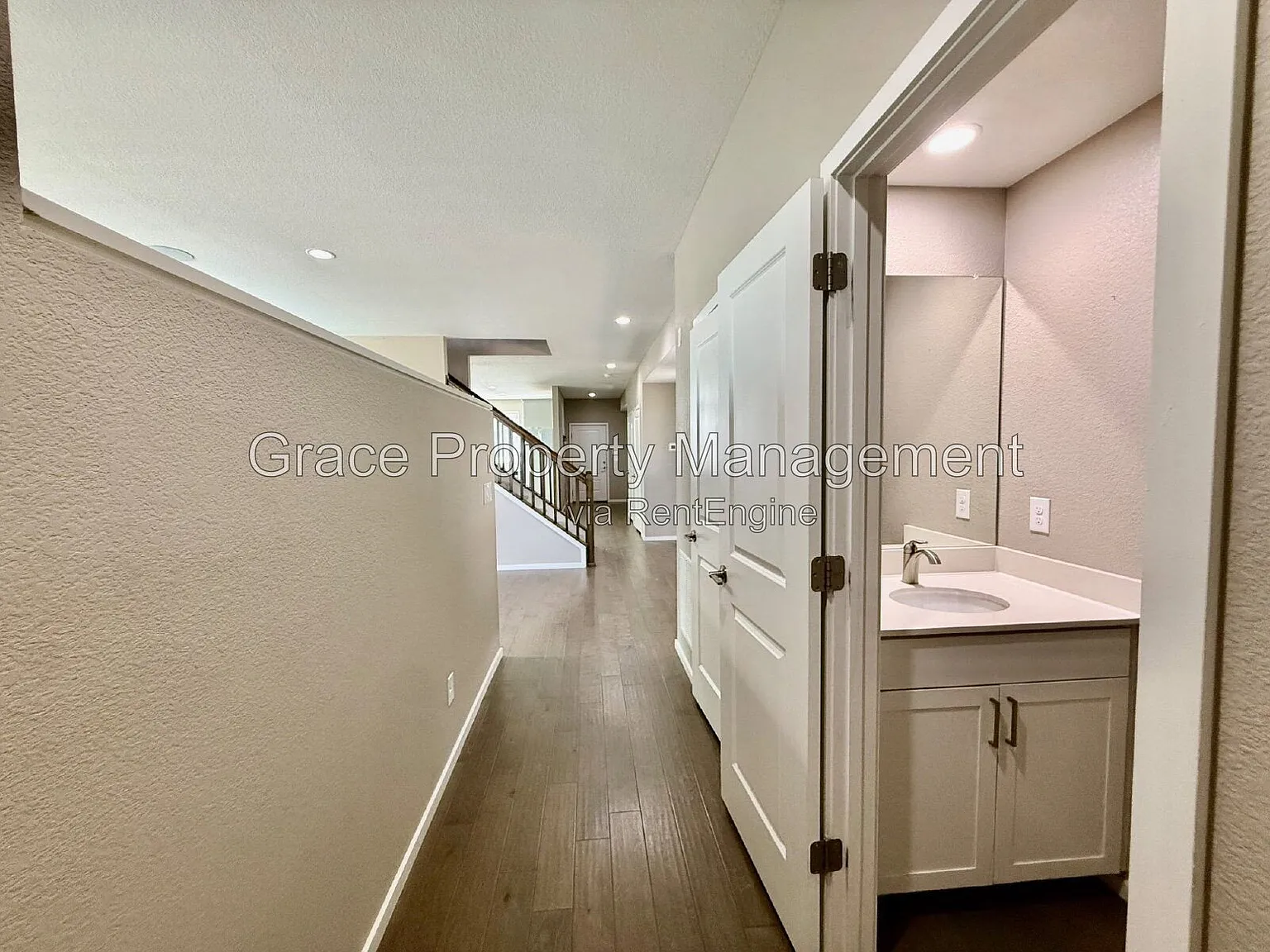 3 bed, 3.5 bath, 2000 sqft, $2,795 — Photo 2