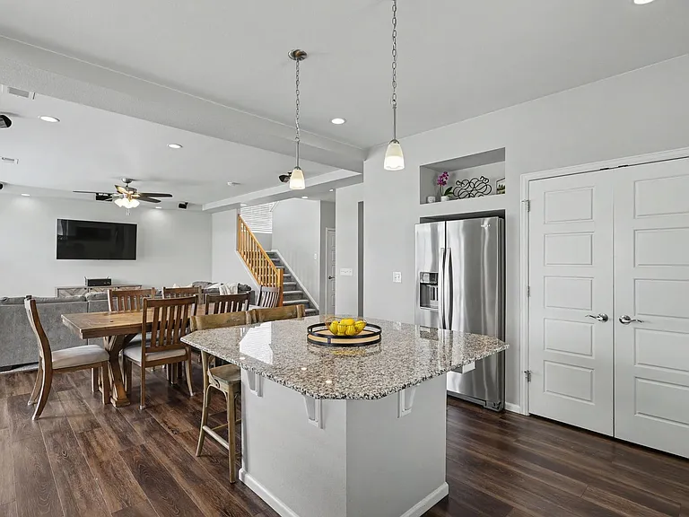 7856 Luminary Ln — Photo 15