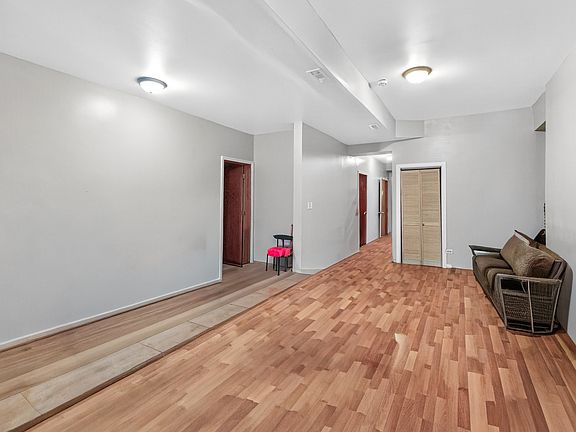 3rd image of 3250 W Douglas Blvd