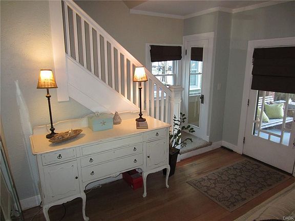 3rd image of 356 Monteray Ave