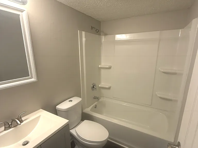 4210 Huntington Ave — Photo 9