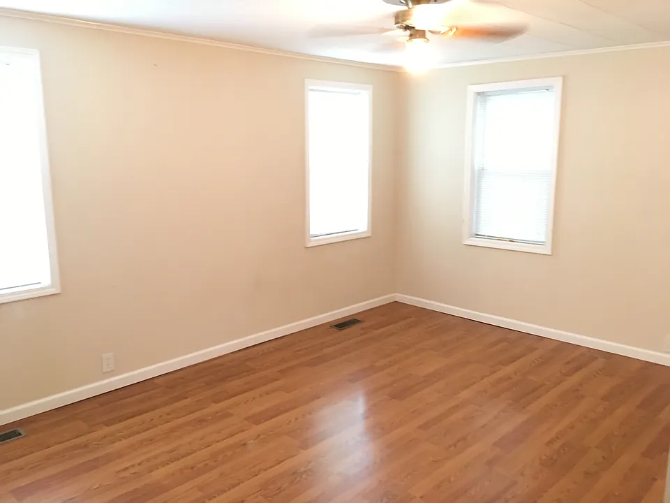 323 N Lincoln Ave #5