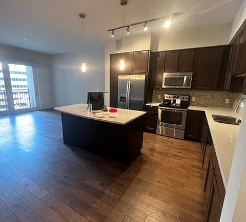 3rd image of 360 S Garfield St #517