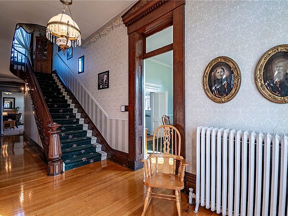 3rd image of 305 W Main St